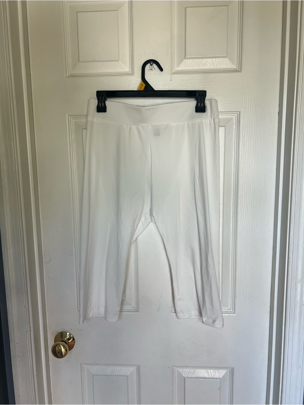 White Capri Leggings